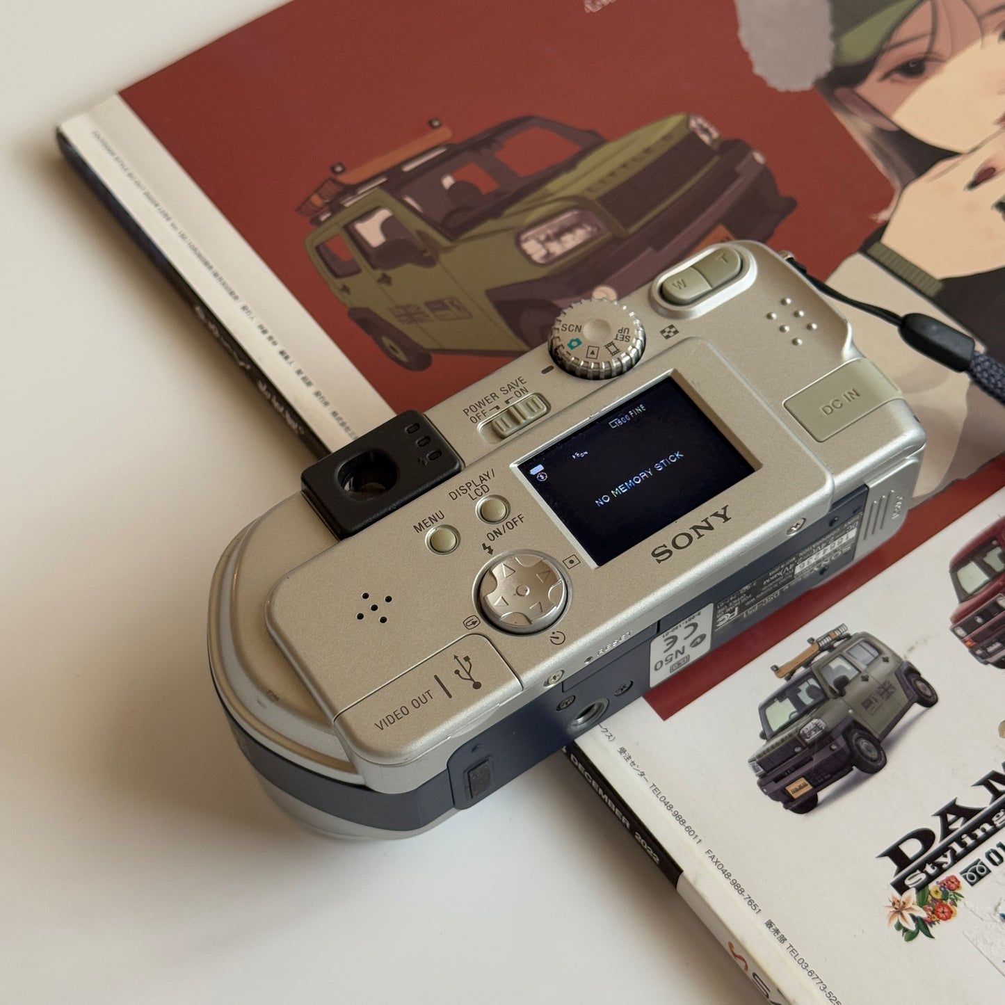 Sony DSC-P51 Digital camera