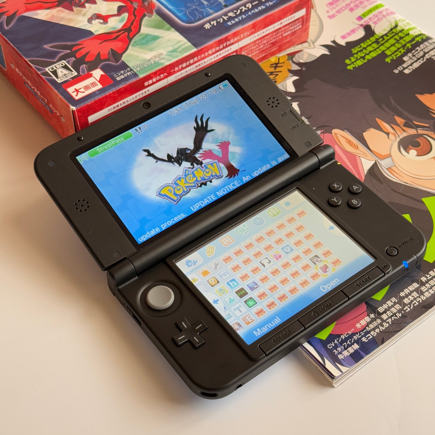 Nintendo 3DS XL Pokémon X and Y special edition