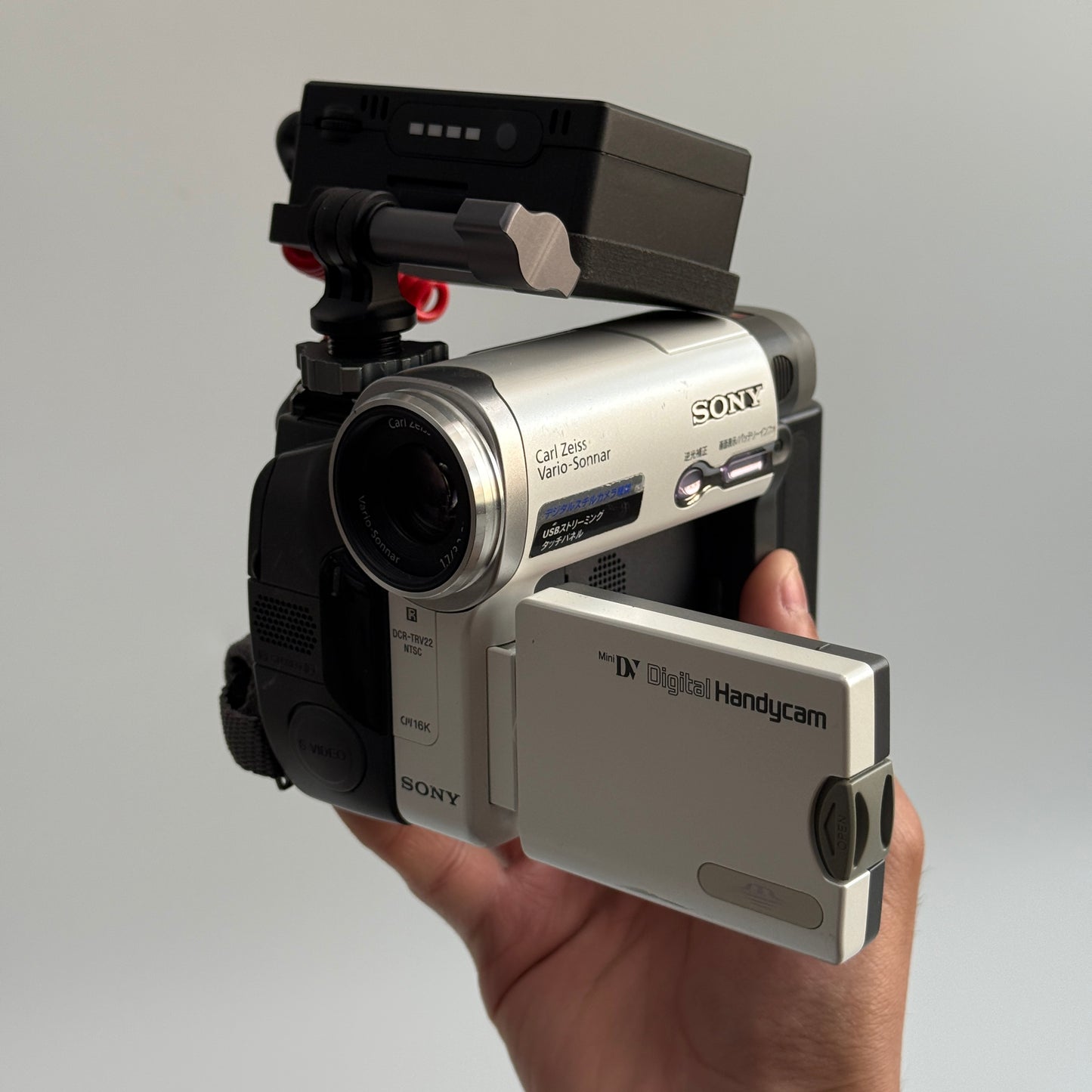 Tapeless Sony Handycam DCR-TRV22