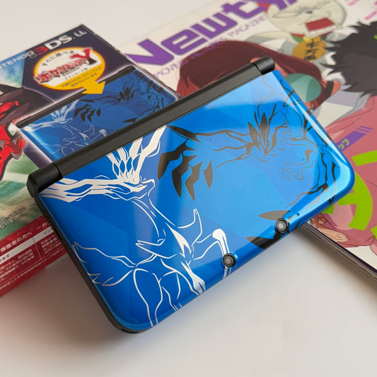 Nintendo 3DS XL Pokémon X and Y special edition