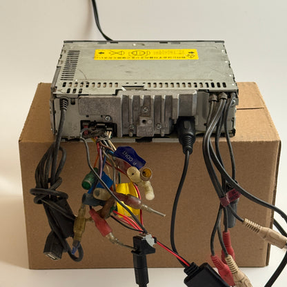 Kenwood U717 car radio