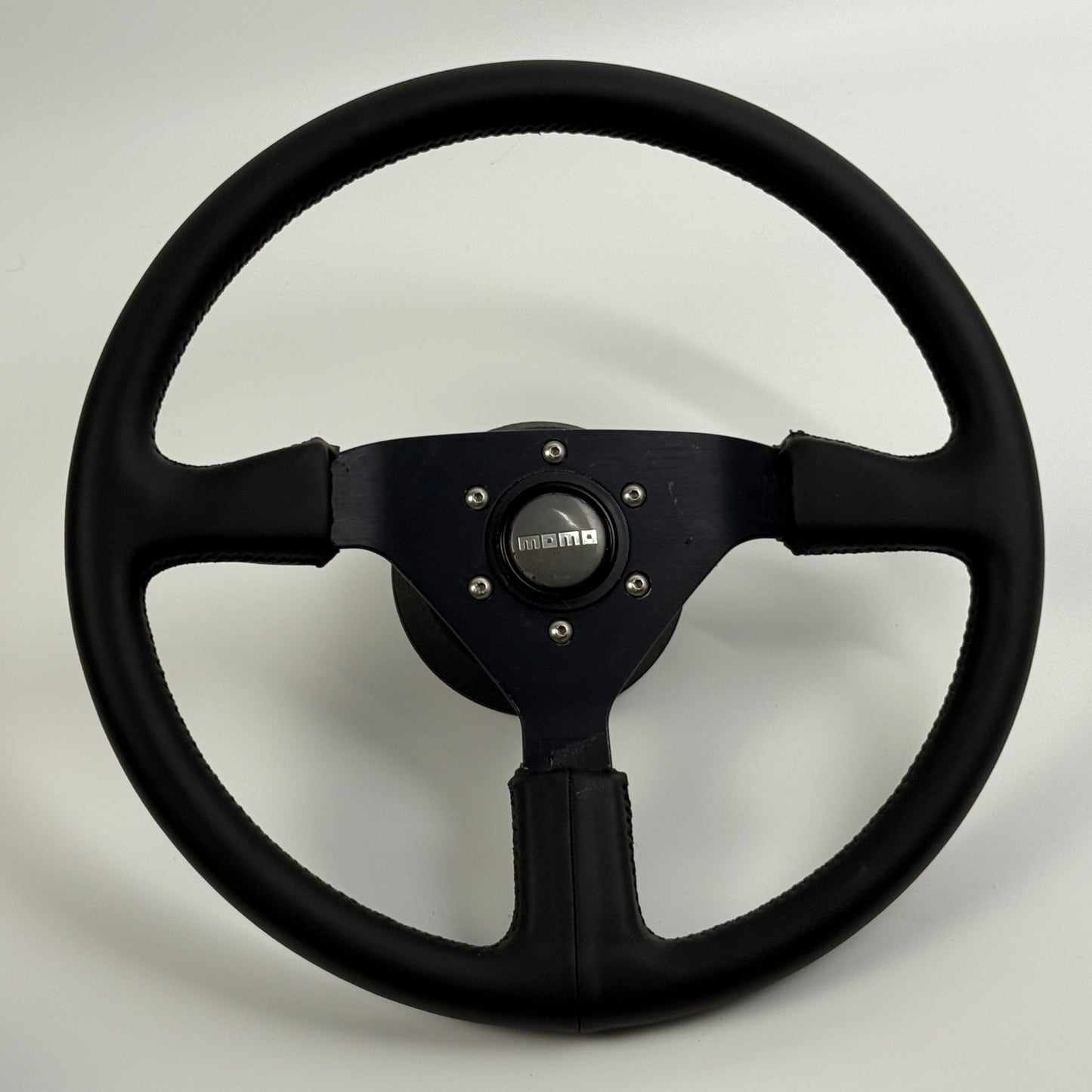 Momo steering wheel (black/black)