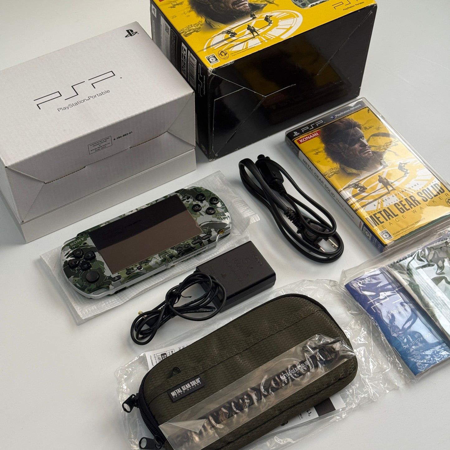 PSP3000 Metal gear solid PW edition