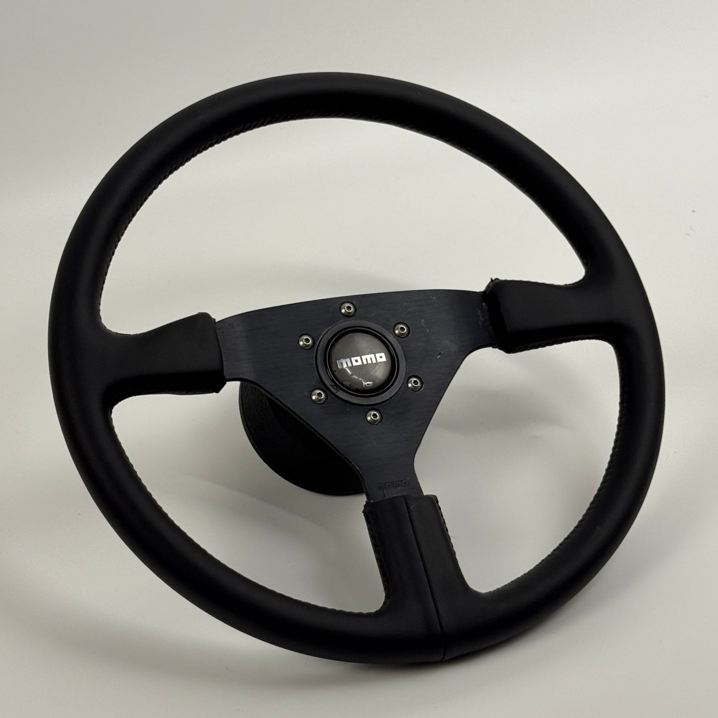 Momo steering wheel (black/black)