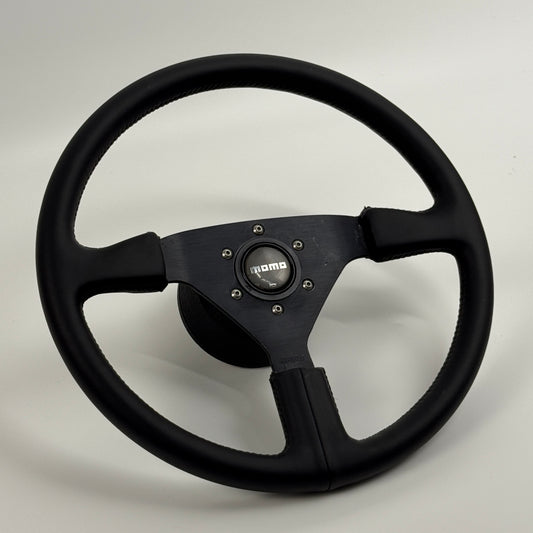 Momo steering wheel (black/black)