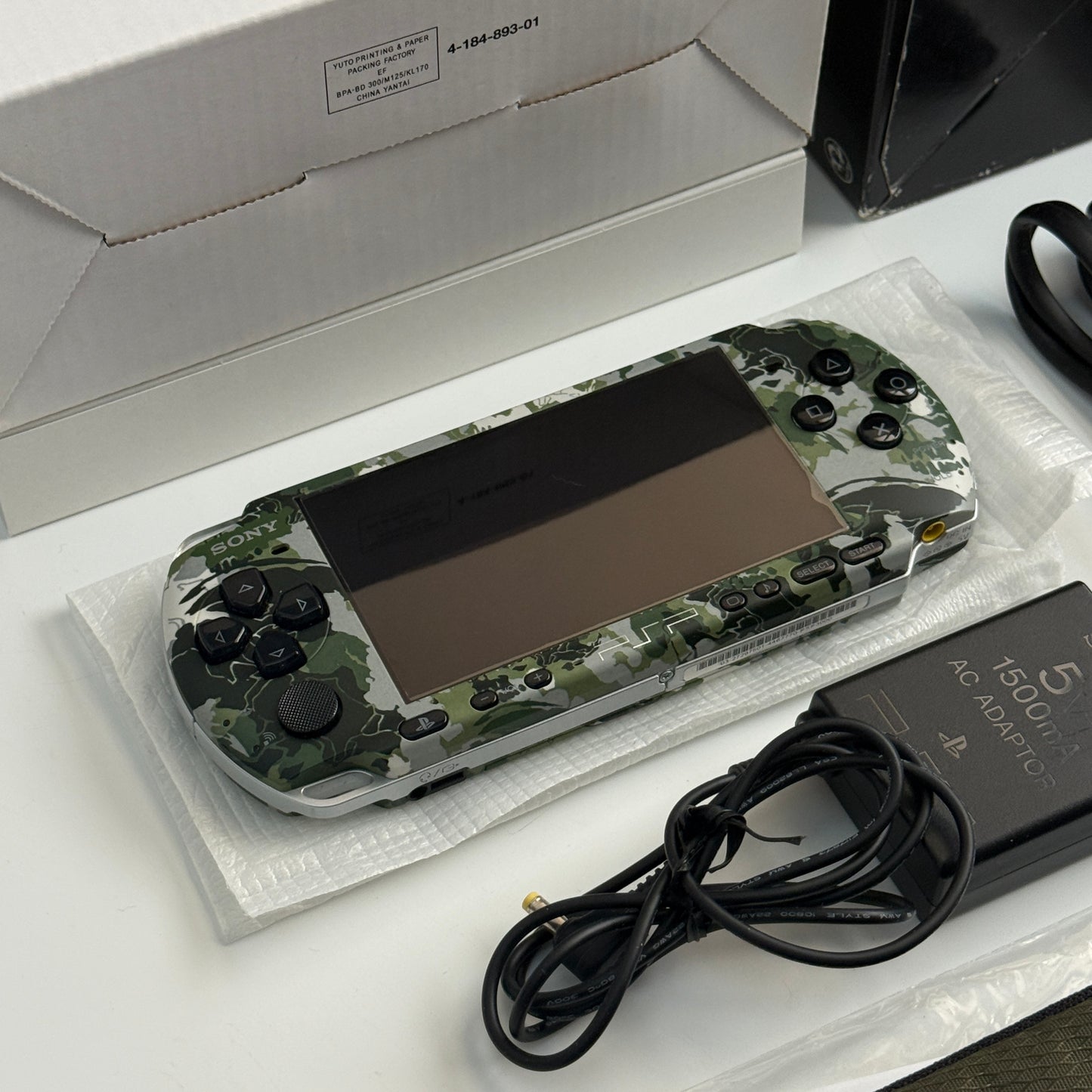 PSP3000 Metal gear solid PW edition