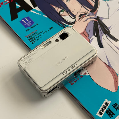 Sony cybershot DSC-T2 (White) (2)
