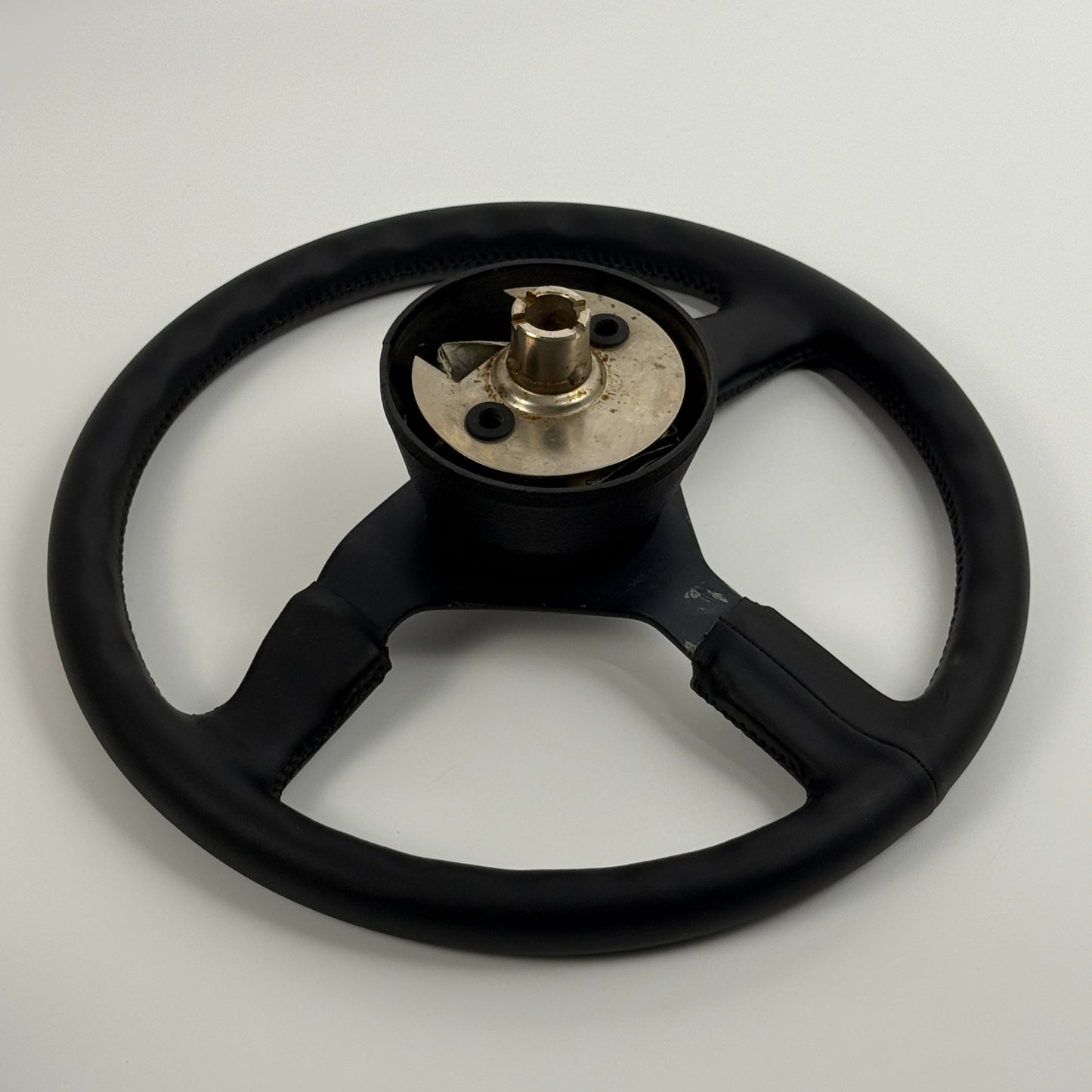 Momo steering wheel (black/black)