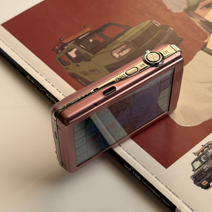 Fujifilm FinePix Z800 EXR Digital Camera