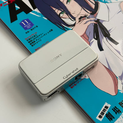 Sony cybershot DSC-T2 (White) (2)